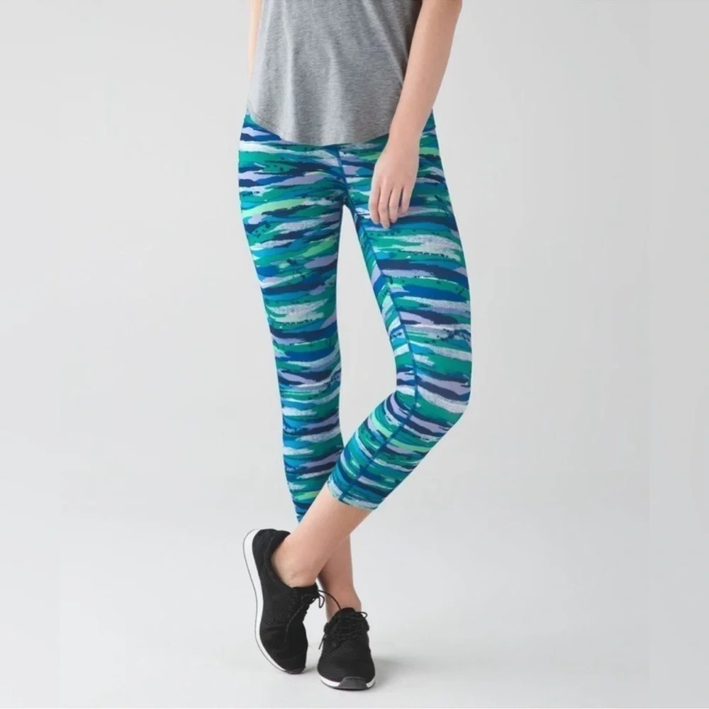 EUC - Lululemon Wunder Under Crop/Soul Cycle Collab - seven wonders - 6